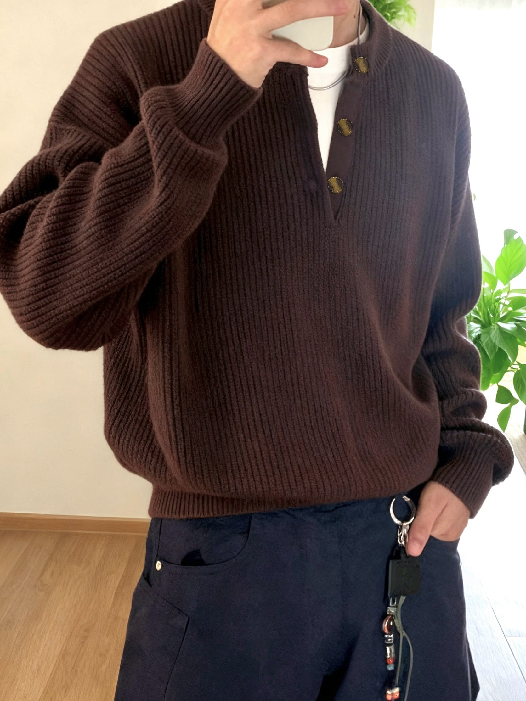 American-Style Henley Sweater for a Relaxed And Sophisticated Autumn-Winter Look for Men, Knit