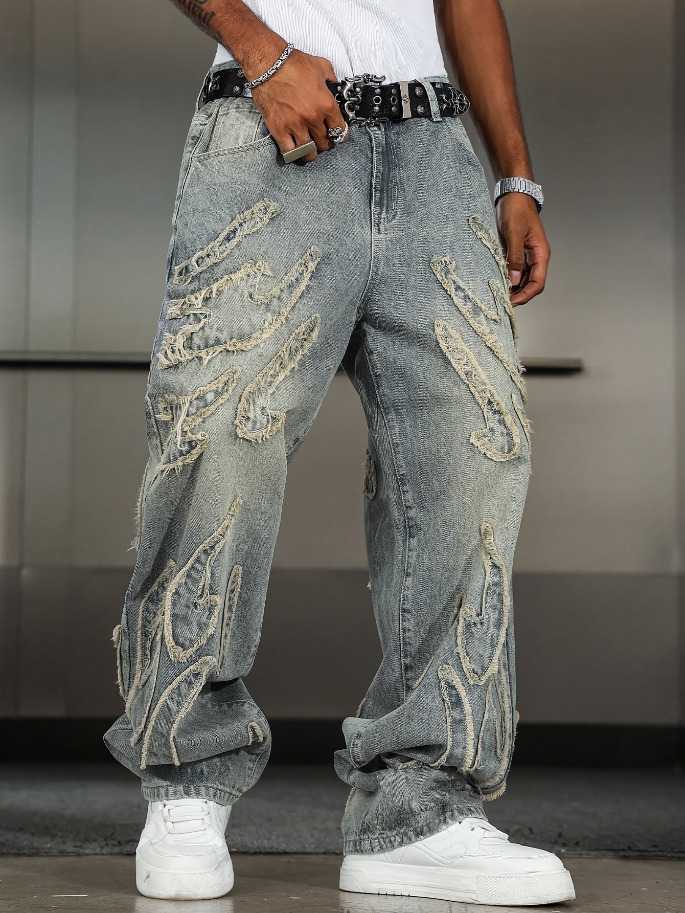 A Pair of Loose-Fitting Denim Pants with Retro Design And Patch Embroidery, Perfect for Street Fashion And Versatile Wide-Leg Style, Unisex (Belt/Accessories Not Included)
