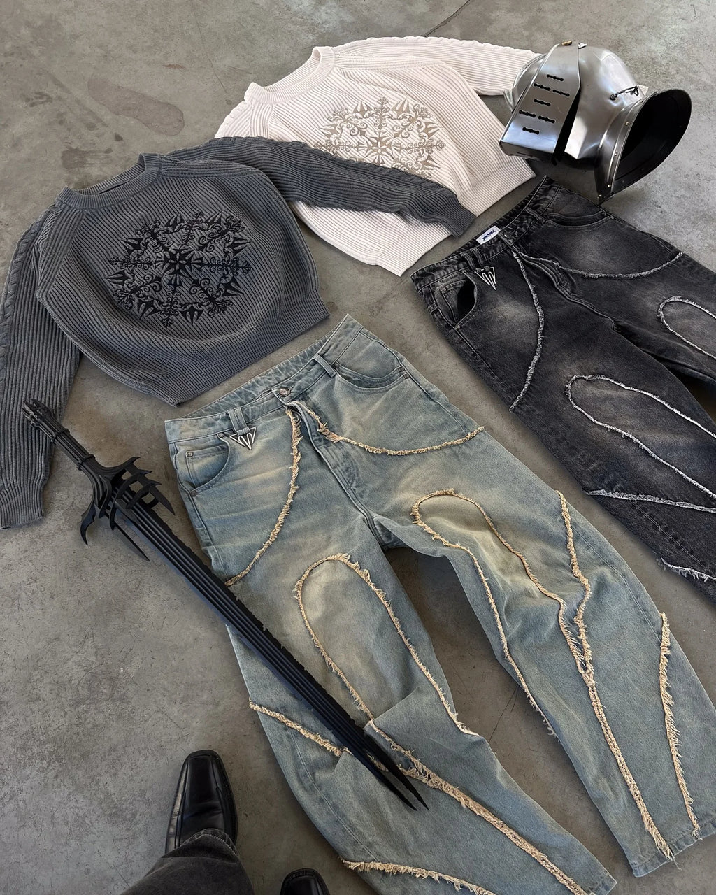 Y2k Retro Gothic Streetwear Raw Edge Embroidery Patchwork Baggy Jeans Men Fashion Hip Hop High Waist Denim Pants Ripped Jeans
