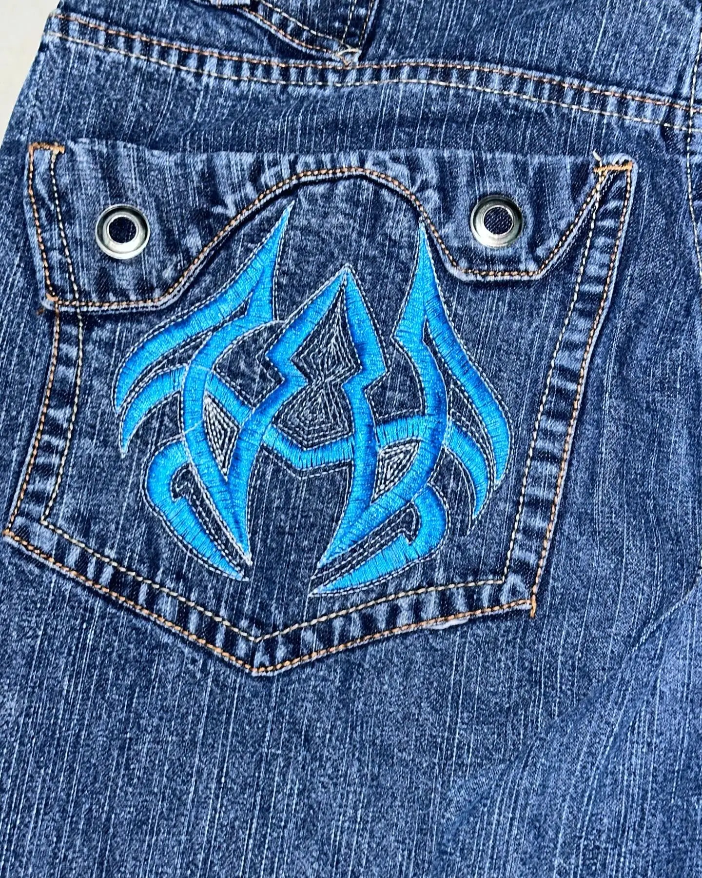 Gothic Retro Pocket Embroidered Jeans Y2K Clothing Harajuku Men and Women Vintage Blue Baggy Jeans Low Waist Wide Leg Pants