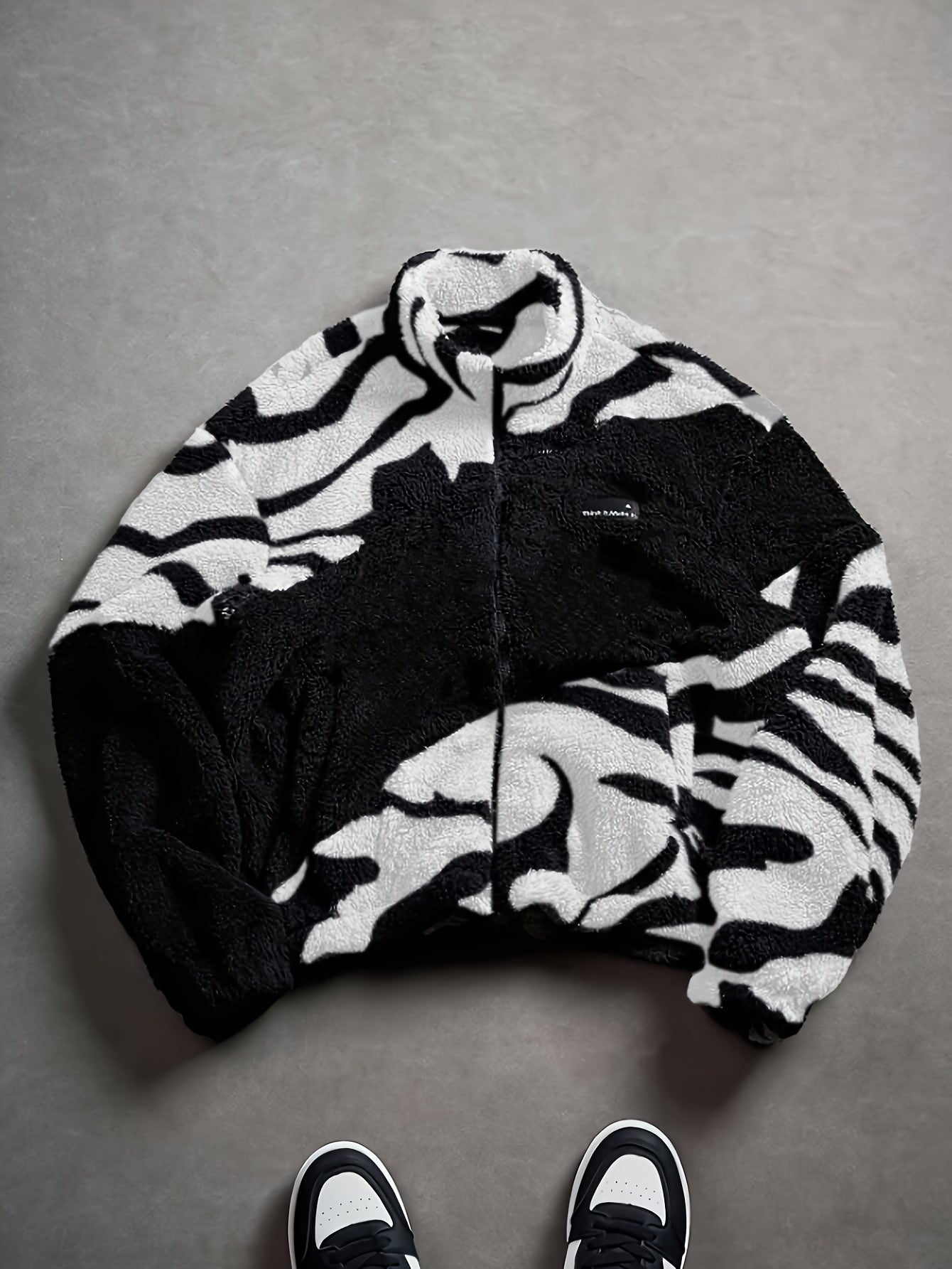 Christmas Gifts for Men Include a Trendy Black Plush Jacket with a Zip-Up Collar And Double Pockets, Featuring a Striking Zebra Pattern. The Fabric Is Thick, Warm, Soft, And Comfortable, Perfect for Everyday Outings, Commutin